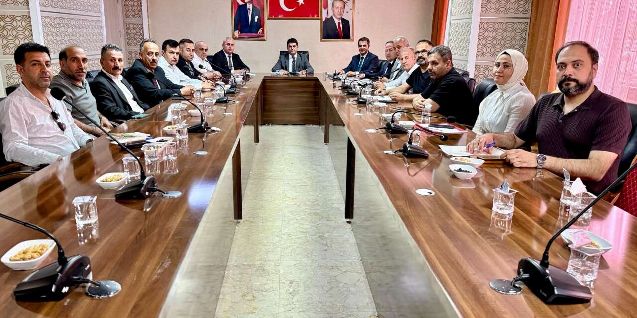 Hakkâri’de mesleki eğitim masaya yatırıldı