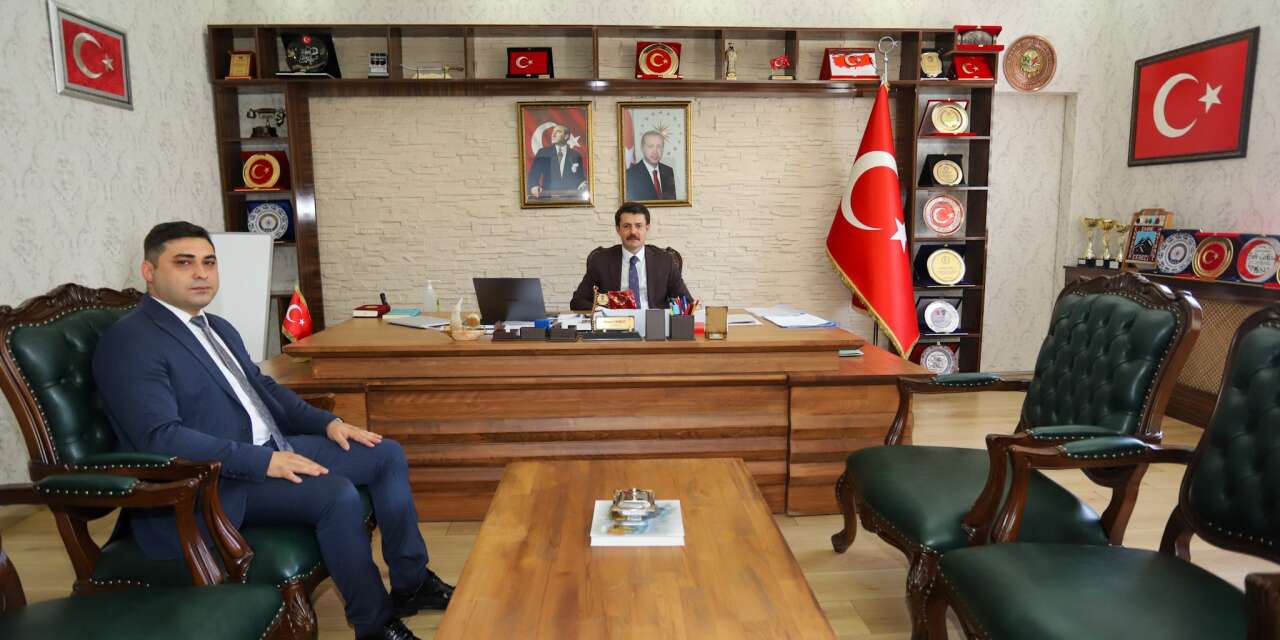 Mahalli İdareler Kontrolörü Ertuğ' dan Kaymakam Cebeci’ye ziyaret