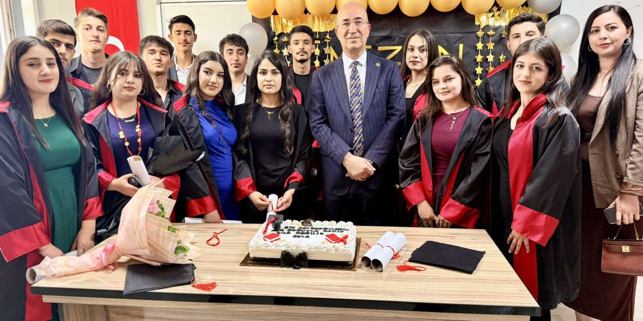 Başkan Büyüksu, mezuniyet sevincine ortak oldu