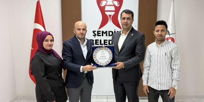 Başkan Şakar’a TÜGVA’dan teşekkür plaketi