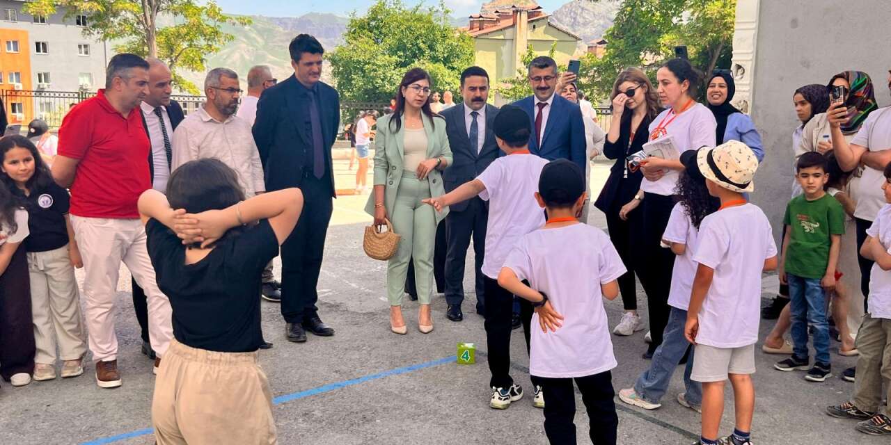23 Nisan İlkokulu'nda geleneksel oyun şenliği  coşkusu