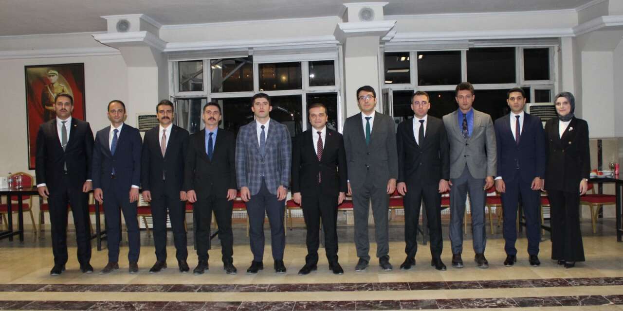 Hakkâri Adliyesi’nde anlamlı veda yemeği