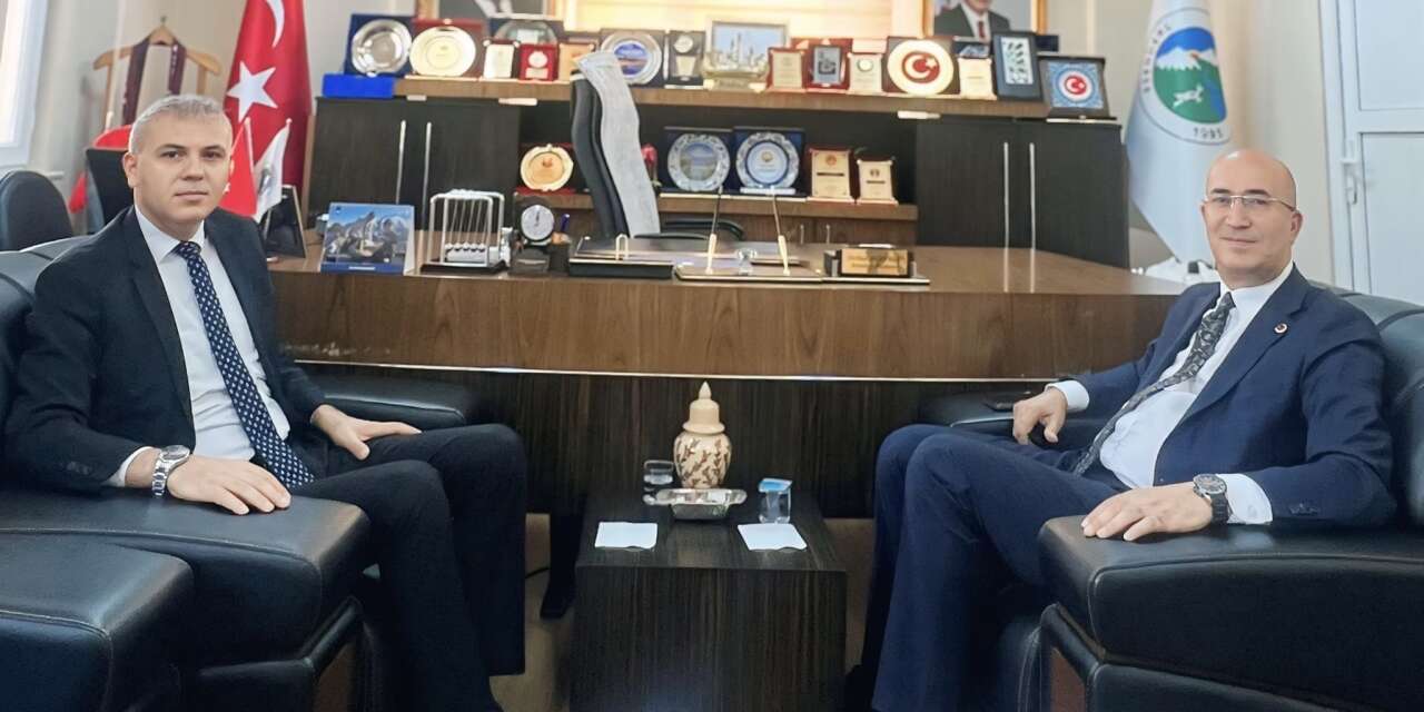 Kaymakam Akın Esendere’ye veda etti