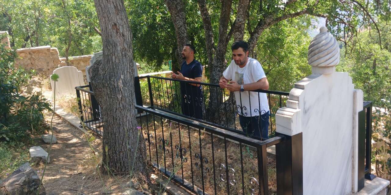 Seyyid Taha-i ve Seyyid Abdullah türbesine ziyaretçi akını Sürüyor