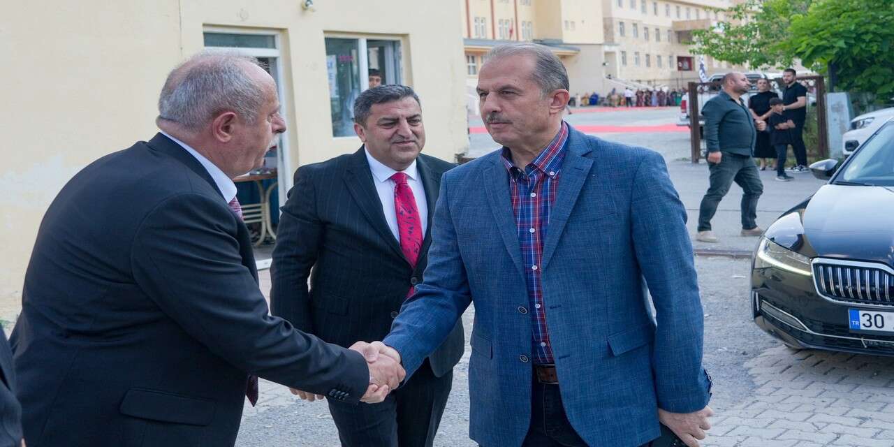 Vali Taşyapan, Azizoğlu ailesinin düğününe katıldı
