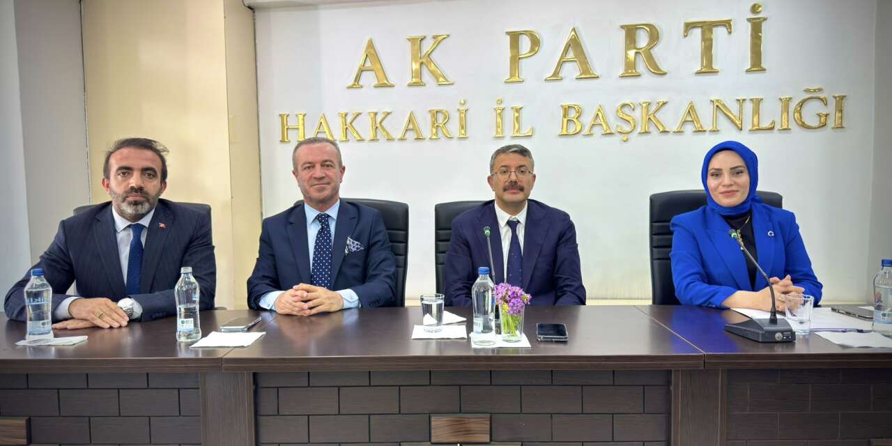Başkan Kaya, bakan yardımcısı Çelik’i Hakkari’de ağırladı