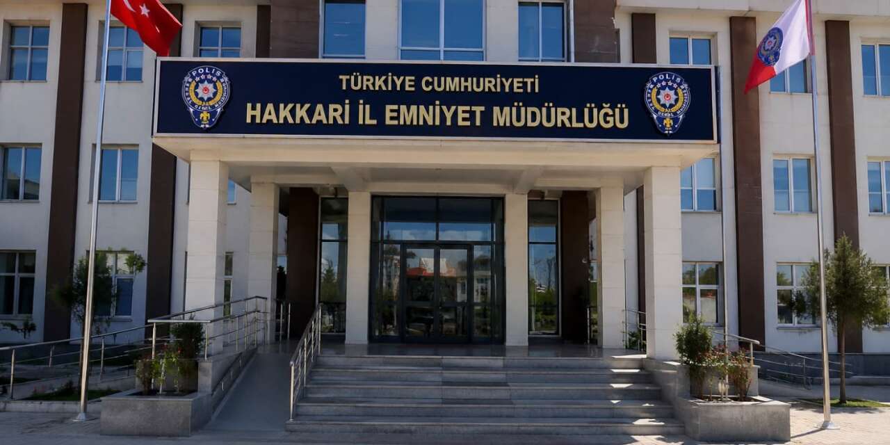 Hakkari polisi dikkat çeken operasyonlara imza attı