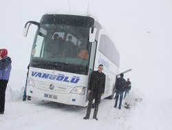 Hakkari-Van karayolunda ulaşım sıkıntısı