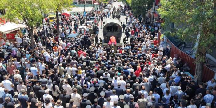 Şehit Uzman Çavuş Hilal'i son yolculuğuna uğurladı
