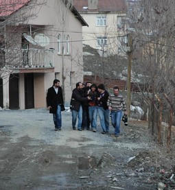 OLAYLARDA 3 YARALI 5 GÖZALTI VAR