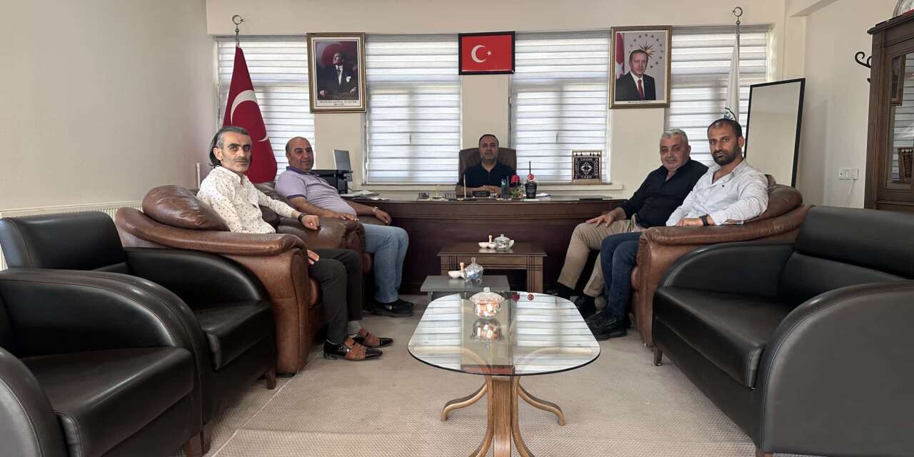 MHP’li Özbek’ten Başkan Çiçek’e ziyaret