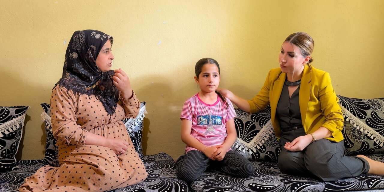 Çukurca’da Erdem ailesine sosyal hizmet desteği