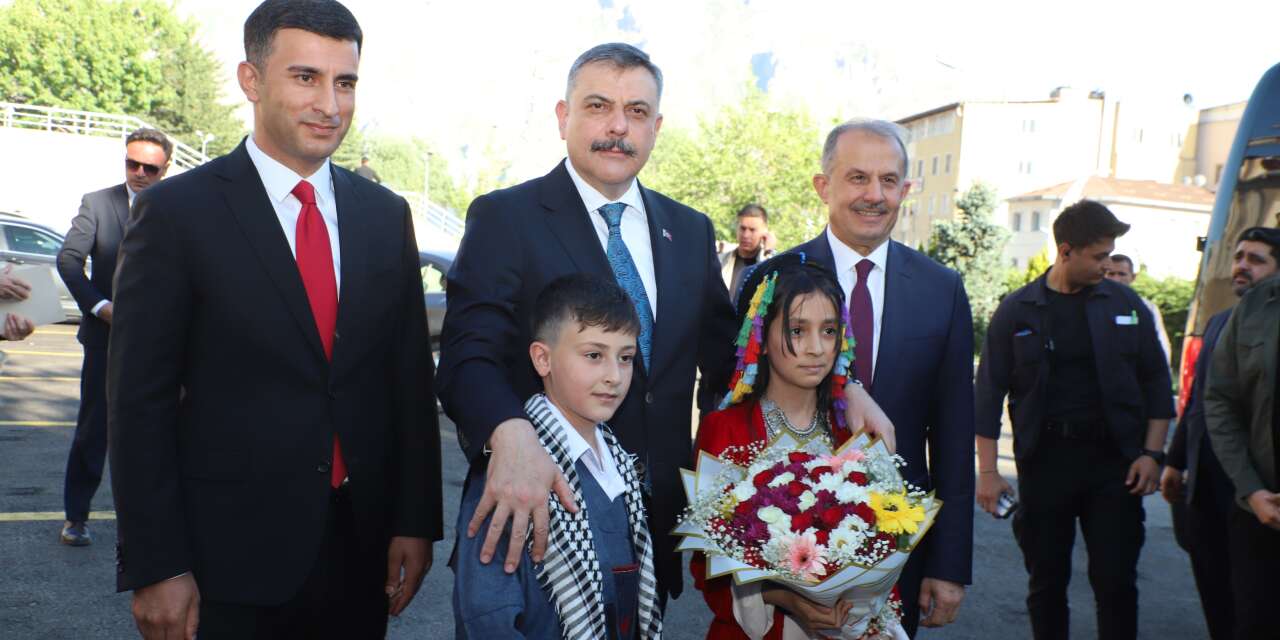 İçişleri Bakanı Mustafa Çiftçi Hakkari'de