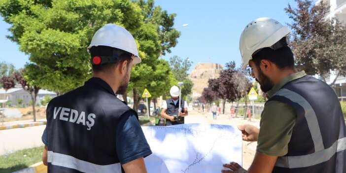 VEDAŞ’tan Hakkari dahil 4 ilde enerji seferberliği