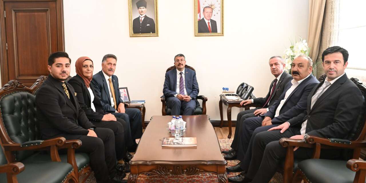 Başkan Kaya’dan Bakan Yardımcısı Ali Çelik’e zyaret