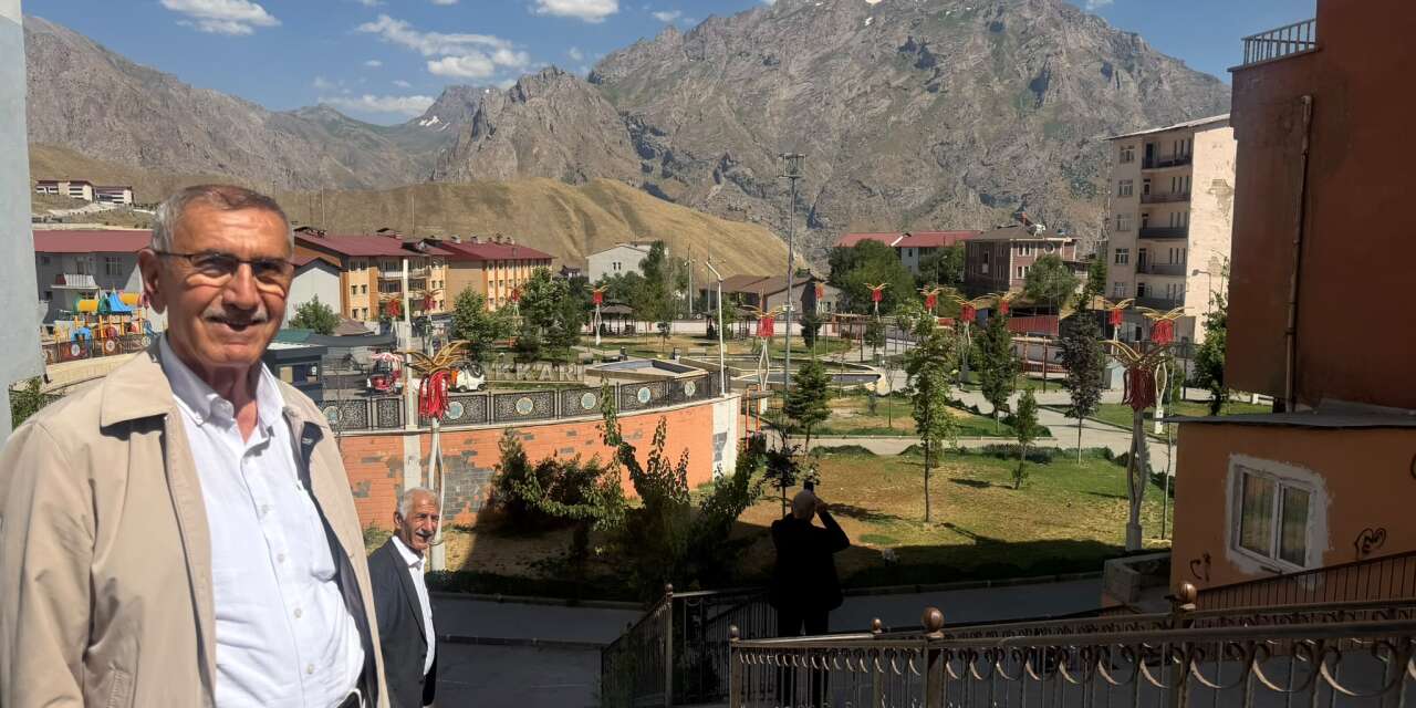 Eski Eş Başkan Dr. Fadıl Bedrihanoğlu yıllar sonra Hakkari'de