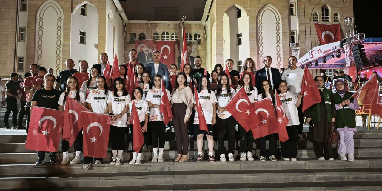 15 Temmuz'un Ruhu Hakkari'de yaşatılıyor