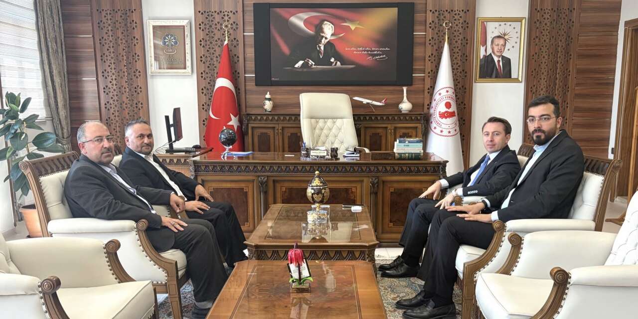 Müftü Okuş'tan Kaymakam Hülür'e nezaket ziyareti