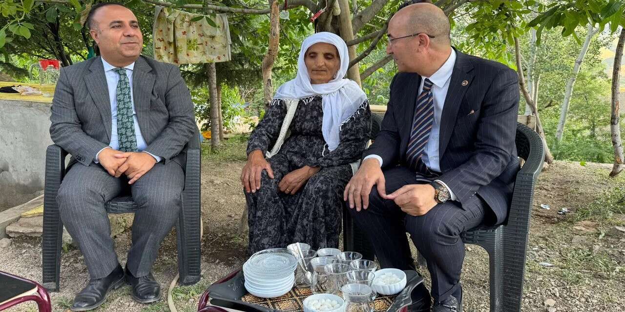 Başkanlardan Ayni Özbek'e anlamlı destek
