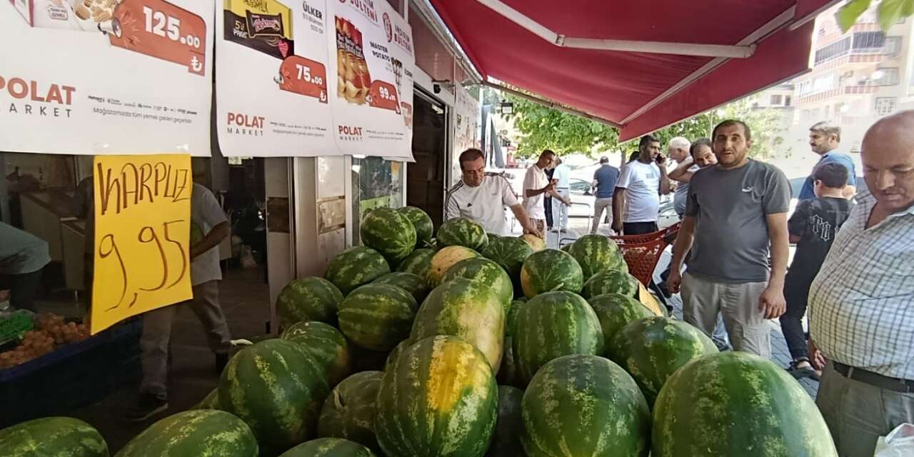 Vatandaş 9.50 TL'lik karpuza koştu