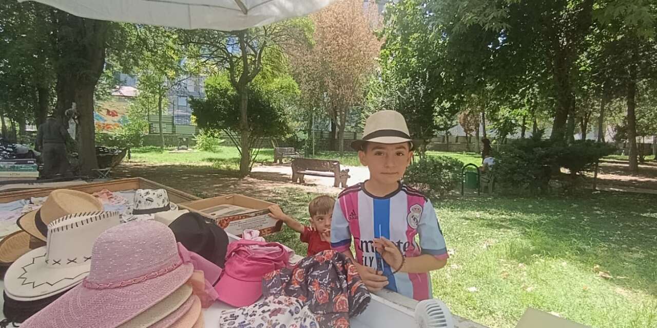 Kavurucu sıcaklar başladı, şapkaya talep arttı