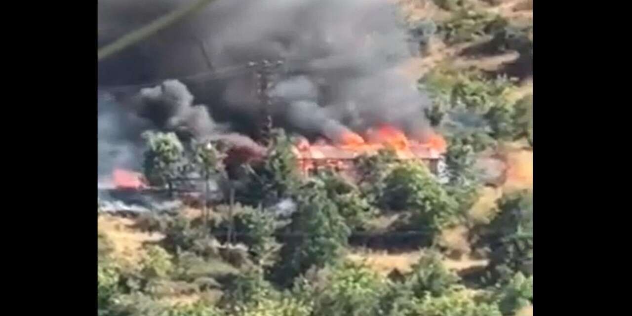 Çukurca’da ahır yangını paniğe neden oldu