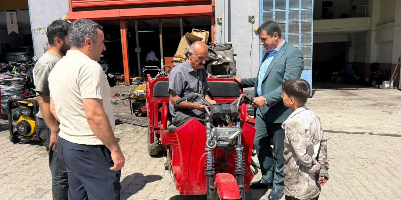 Başkan Şakar,  Altan'ın ekmek mücadelesine destek oldu