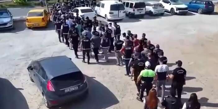 Hakkâri dahil 10 ilde vize dolandırıcılığı operasyonu