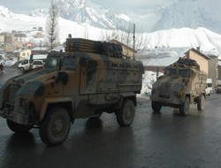 İzne giden askerler zıhrlı araçlarla taşındı