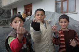 OLAYLARDA ÇOCUKLARLAR ETKİLENİYOR