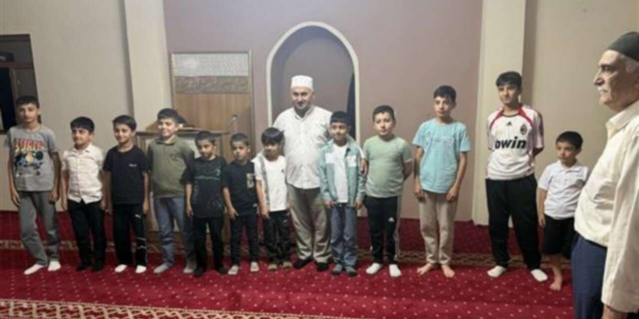 Müftü Okuş Öğrencilerle Namaz kıldı