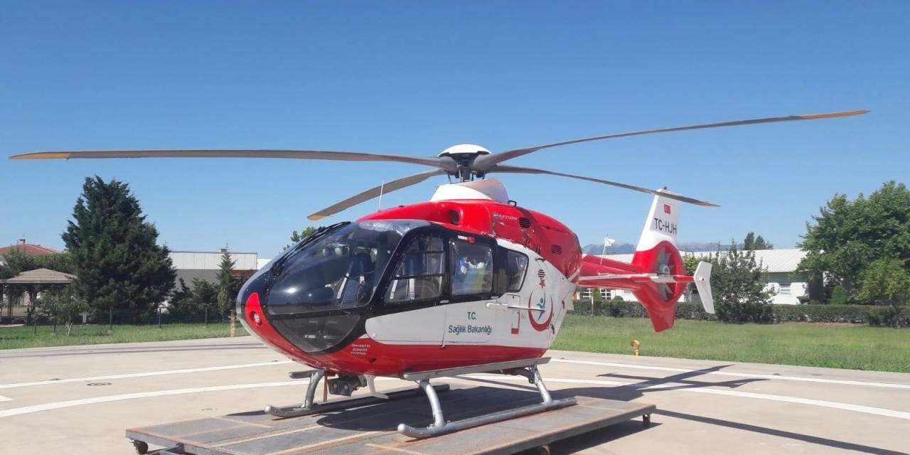 Helikopter ambulansla Van'a sevk edilen bebek hayatını kaybetti