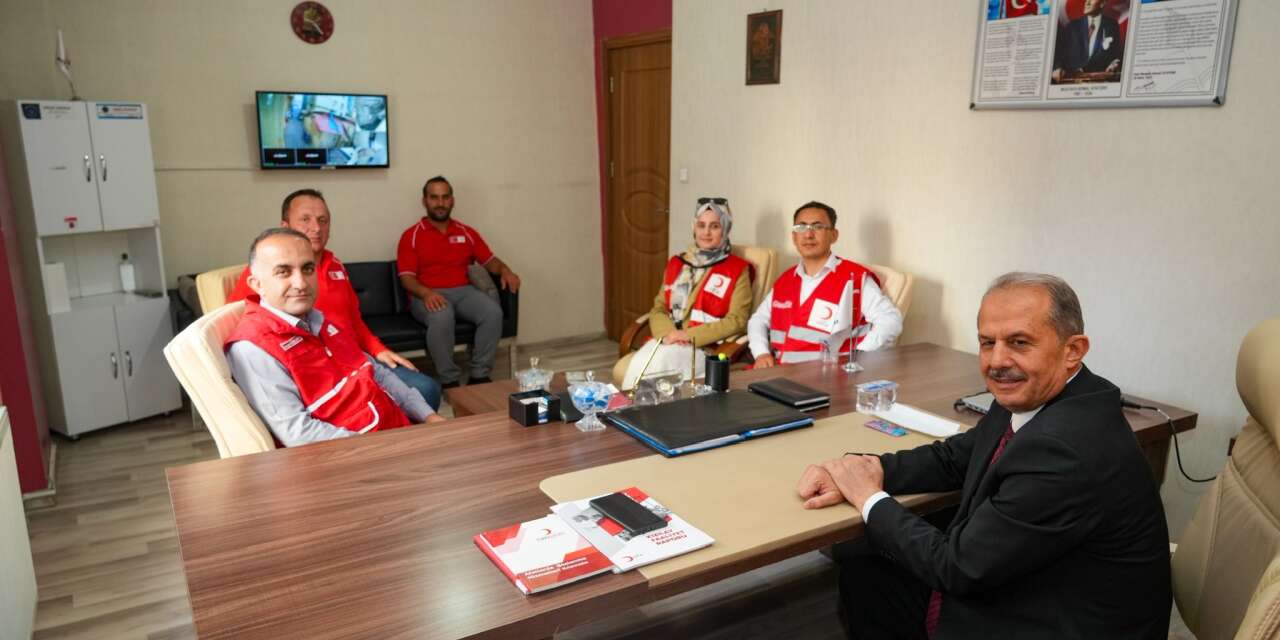 Taşyapan'dan Karayolları, Kızılay ve Yeşilay'a ziyaret