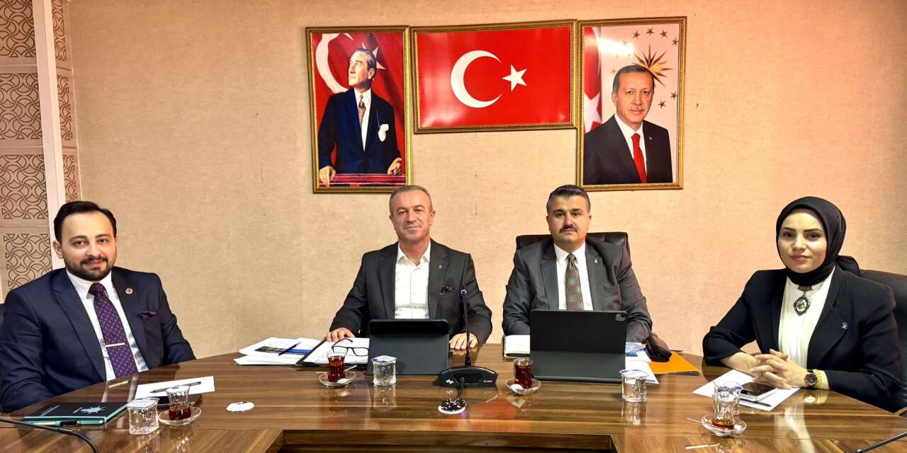 AK Parti Hakkâri'de teşkilat çalışmaları masaya yatırıldı