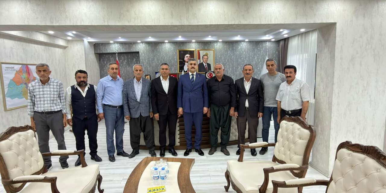 Bağlar Mahallesi sakinlerinden Başkan Vekili Burak Gürbüz'e teşekkür ziyareti