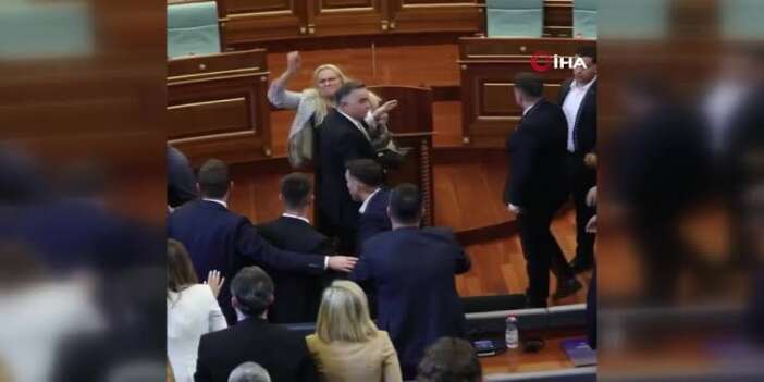 Başbakan Kurti’ye Meclis’te Yumurta Saldırısı