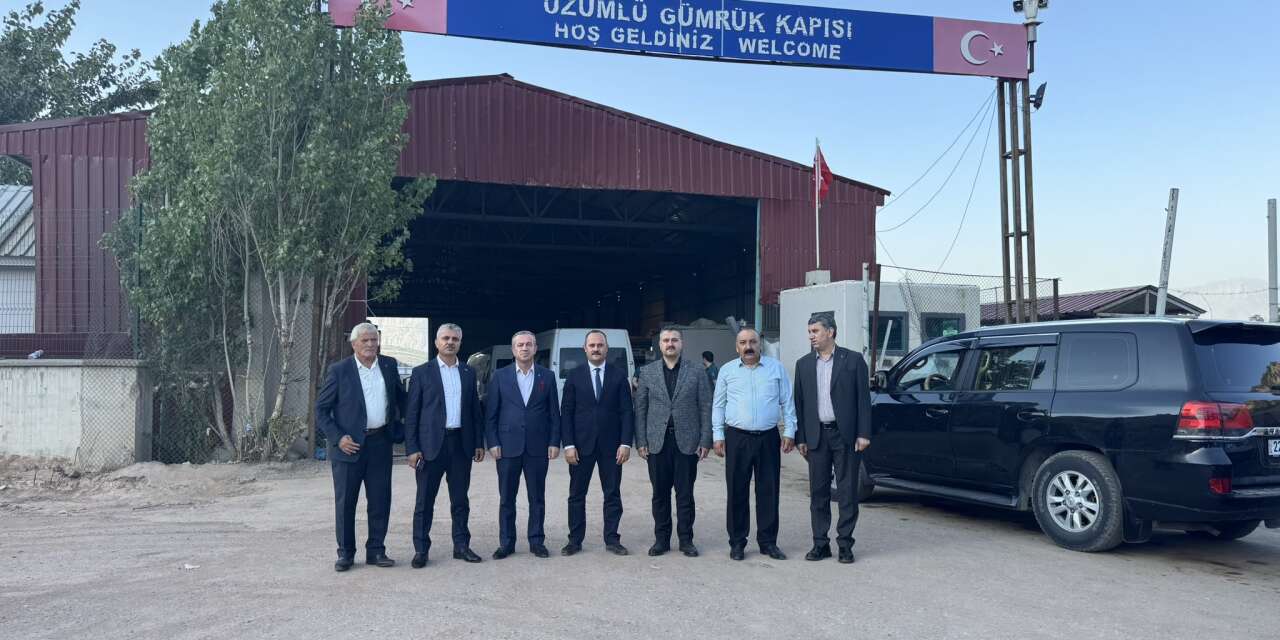 AK Parti Hakkari Teşkilatı Çukurca’da sahaya indi