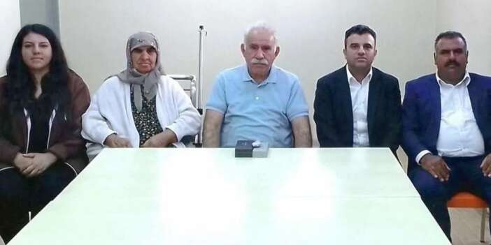 Öcalan'ın ailesi ile görüşmesinde ilk fotoğraf