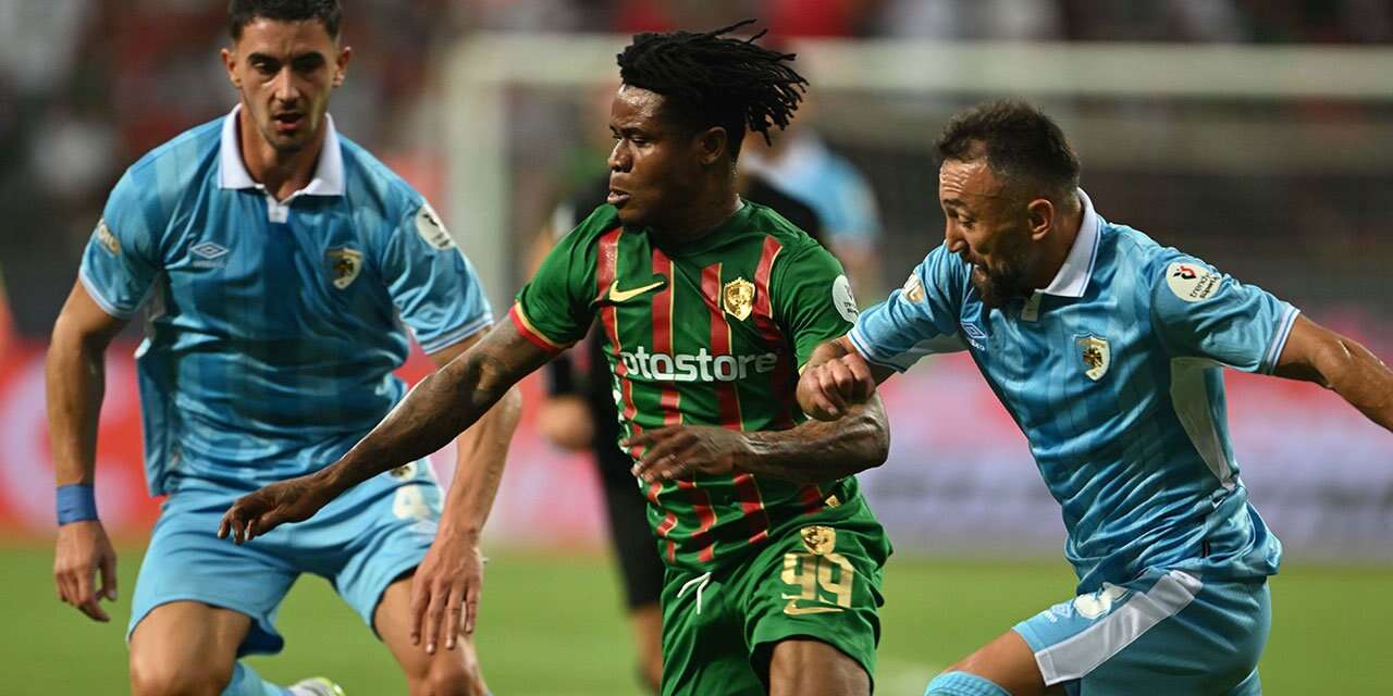Amedspor - Erzurumspor maçında 3 gollü galibiyet