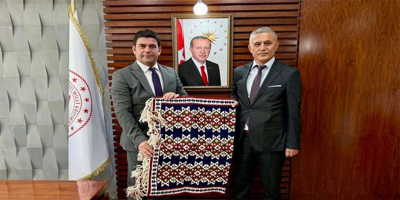 MEB  Teftiş Kurulu Başkanı Kaya Hakkari'de