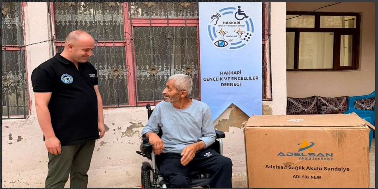 Hakkari’de engelli vatandaşa akülü tekerlekli sandalye desteği