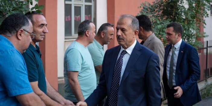 Vali Taşyapan, Ağacanoğlu ailesinin taziyesine katıldı
