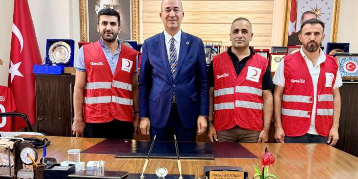 Genç Sağlık Sendikası ve Kızılay’dan Esendere Belediyesine ziyaret