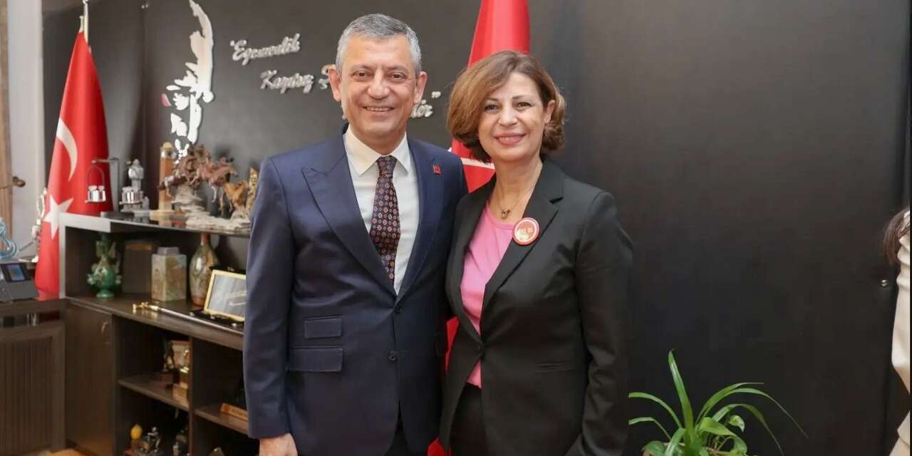 Eskişehir belediye başkanı daha YENİ Parti’ye katıldı