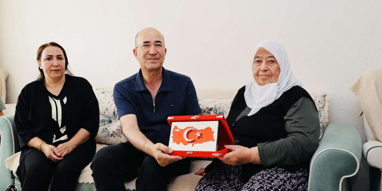 Başkan, Büyüksu’dan şehit annesine vefa ziyareti