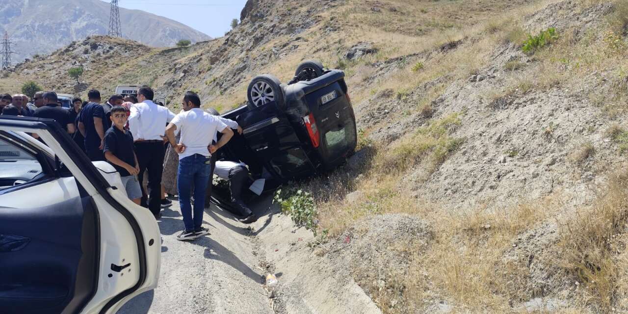 Hakkari'de düğün konvoyunda kaza yaralılar var