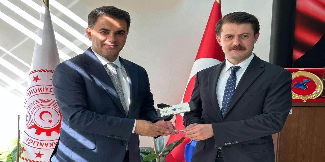 Çukurca Kaymakamı Cebeci’den Baykara’ya ziyaret