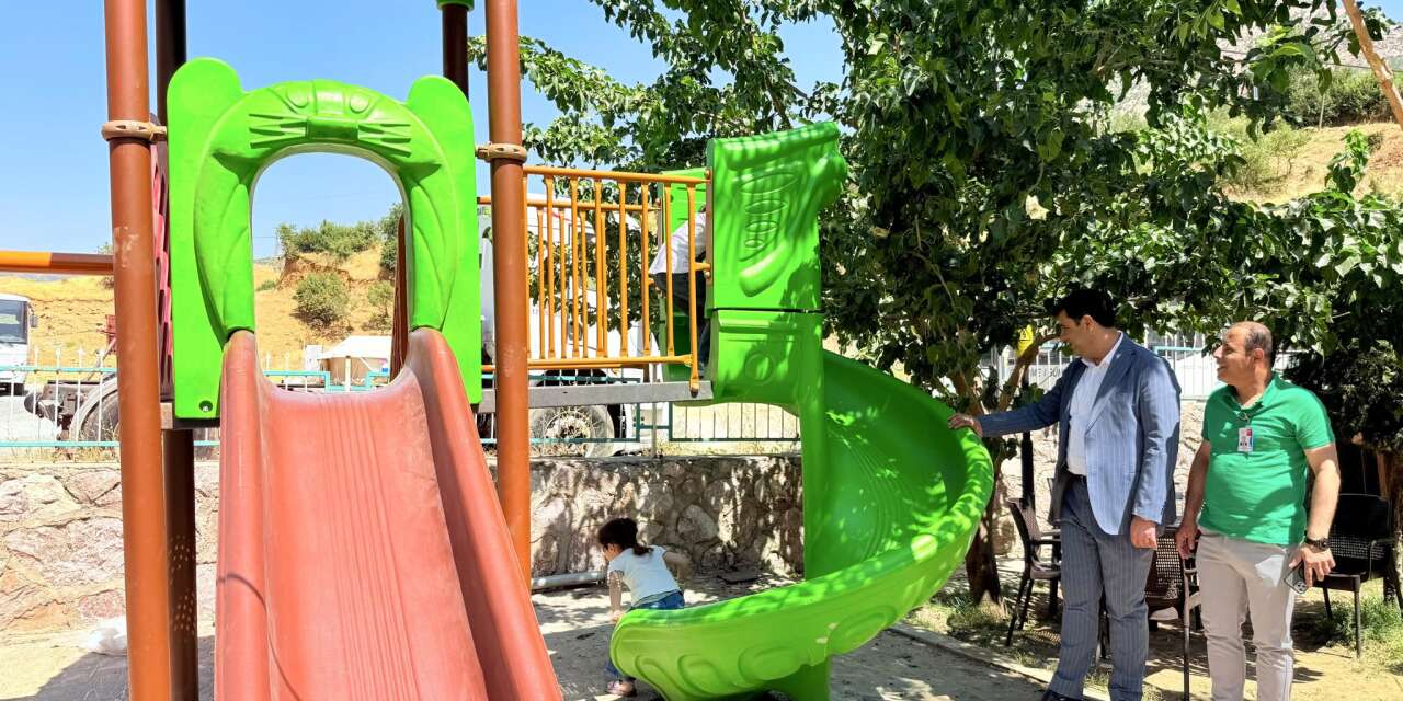 Şemdinli Devlet Hastanesi’ne çocuk oyun parkı yapıldı