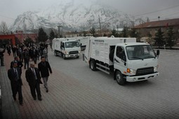 BAKAN/DAN BELEDİYE YE ARAÇ JESTİ