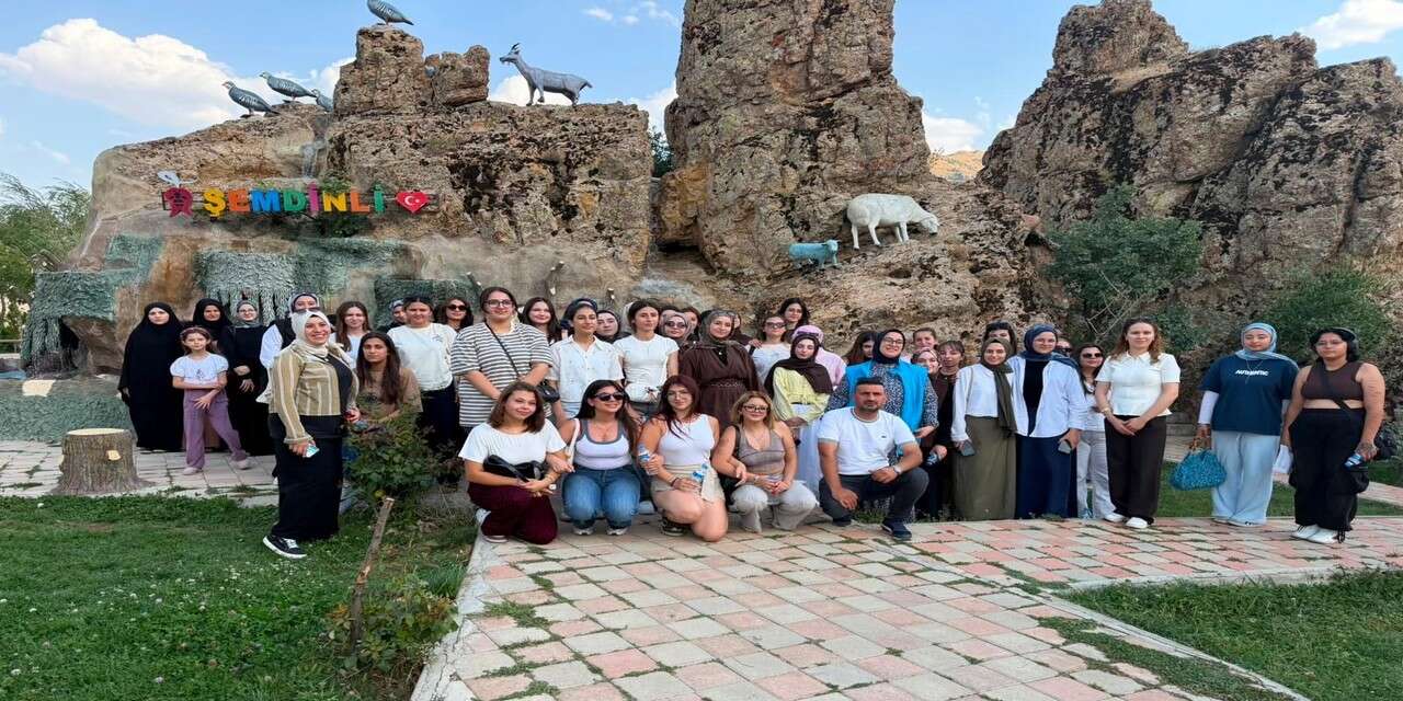 Giresun ve Iğdır’dan gelen gençler Şemdinli’yi gezdi